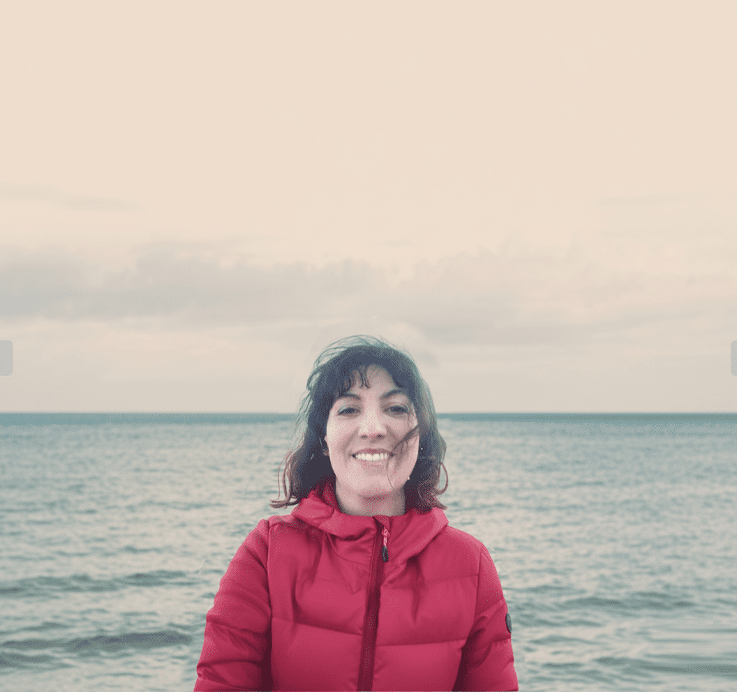 Maria con fondo de mar